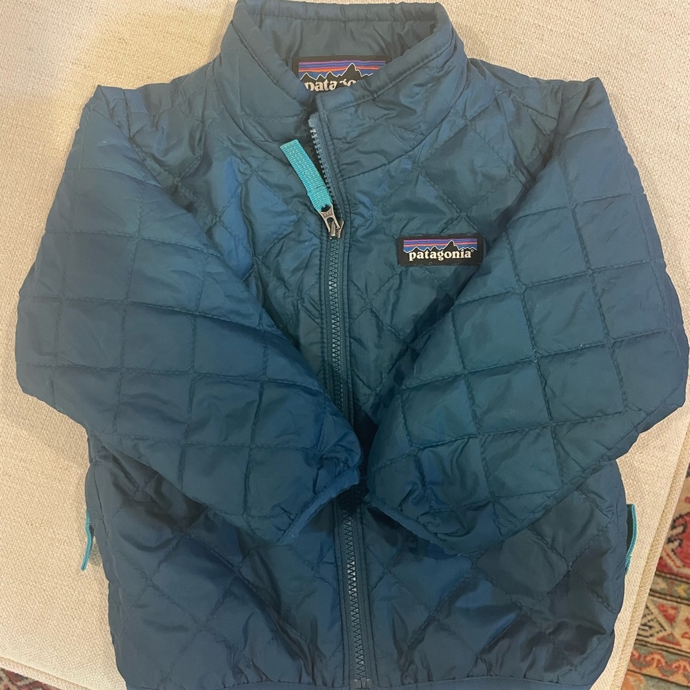 Patagonia Kids Down Sweater -6/12M (fits almost up to 18M depending on child)